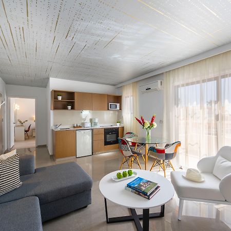 King Jason Paphos - Designed For Adults By Louis Hotels 외부 사진