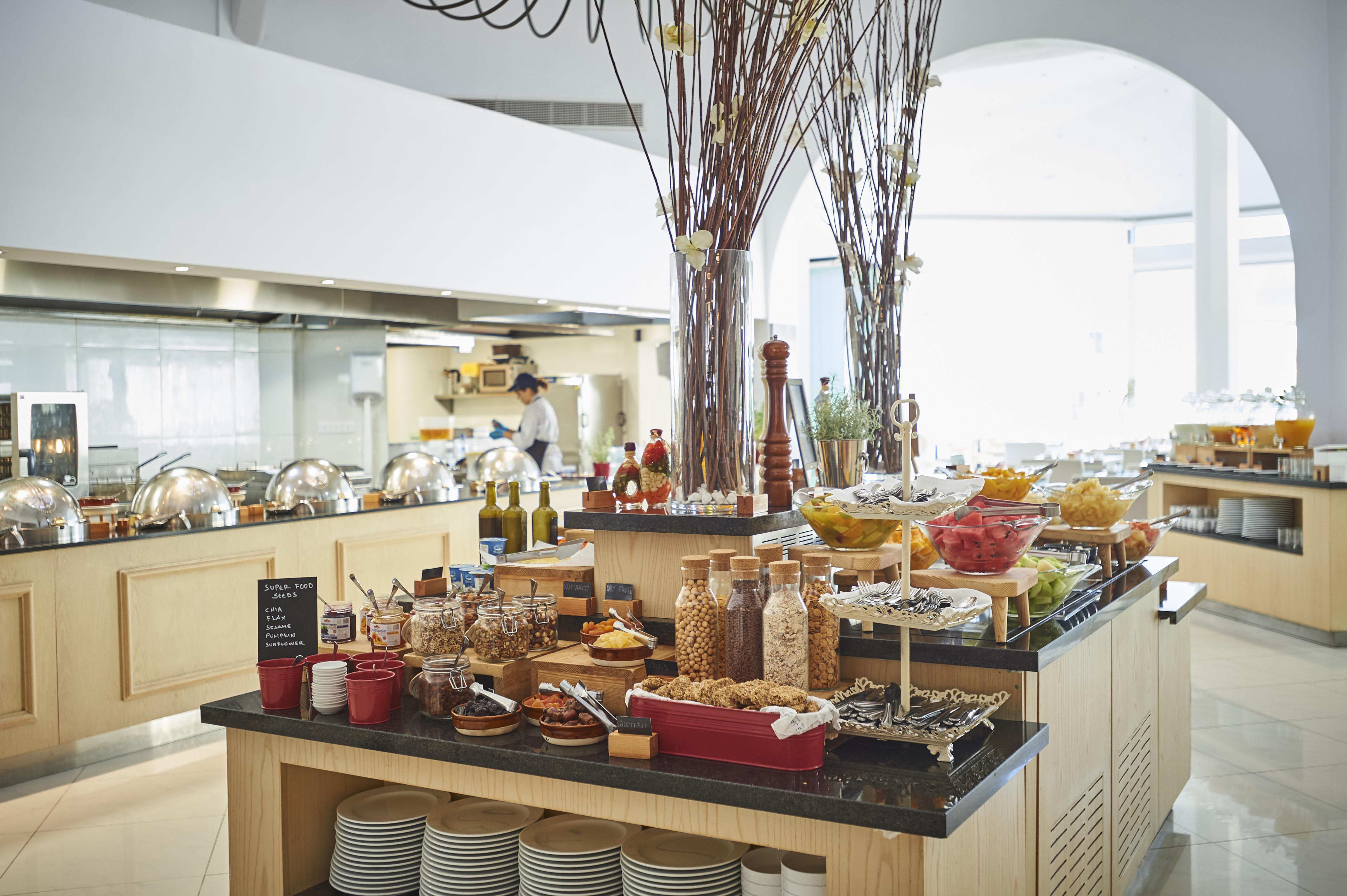 King Jason Paphos - Designed For Adults By Louis Hotels 외부 사진
