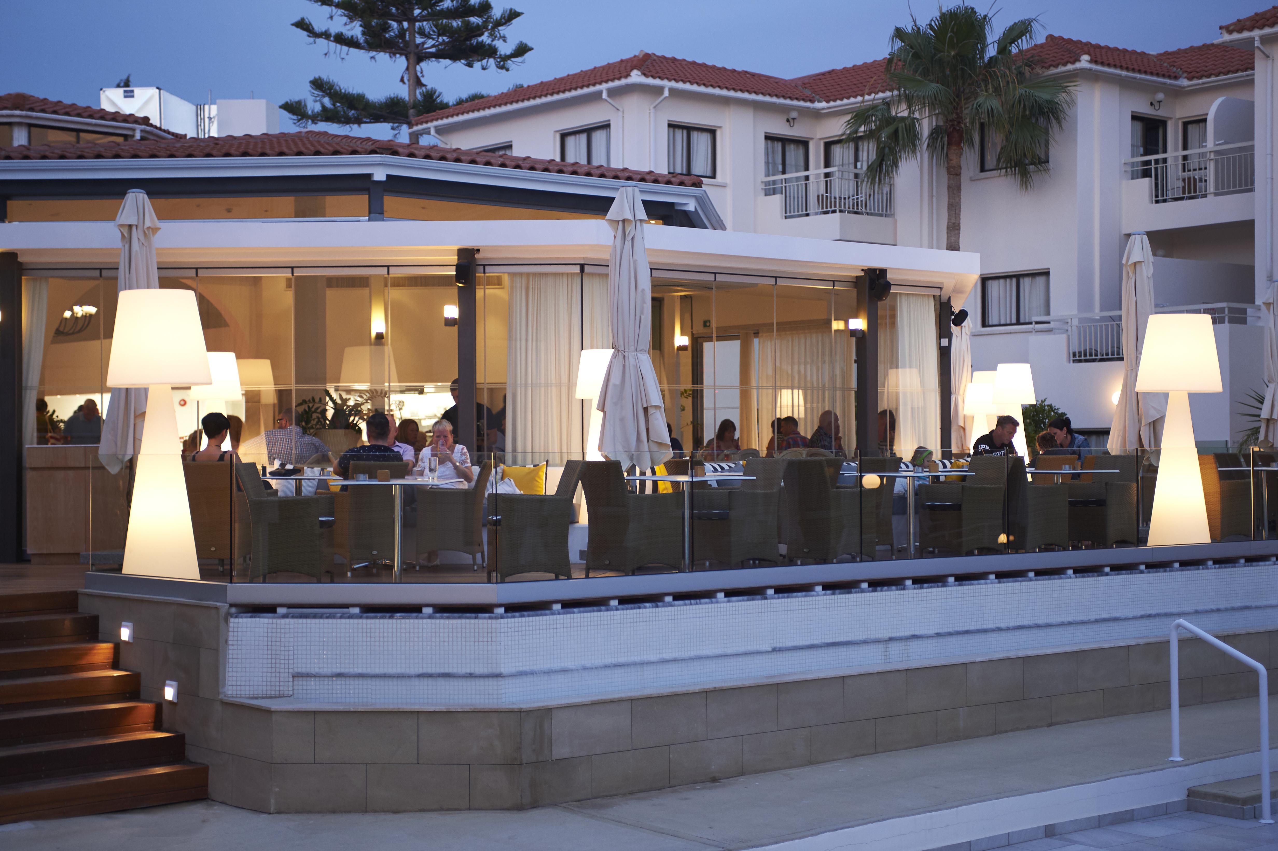 King Jason Paphos - Designed For Adults By Louis Hotels 외부 사진