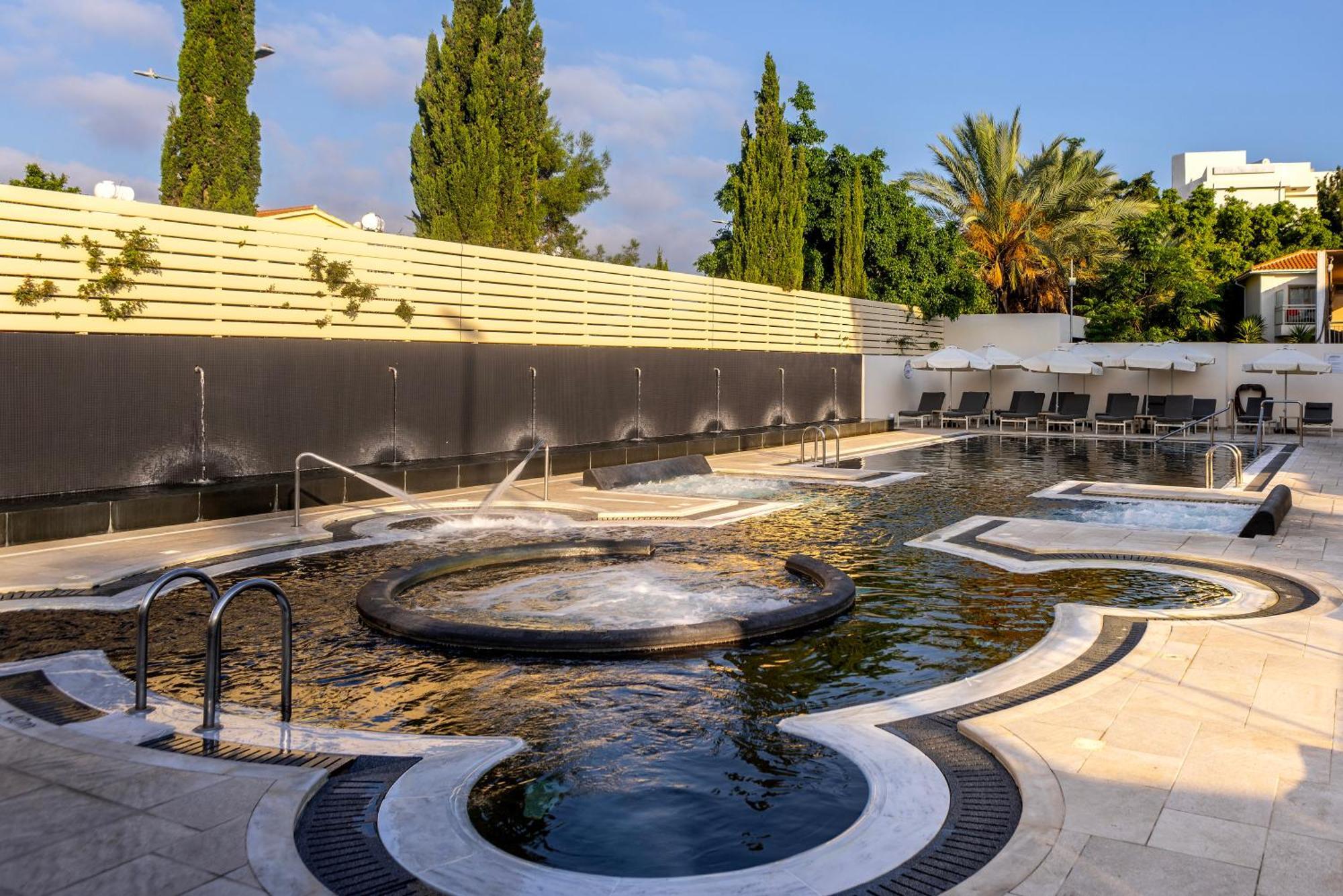 King Jason Paphos - Designed For Adults By Louis Hotels 외부 사진