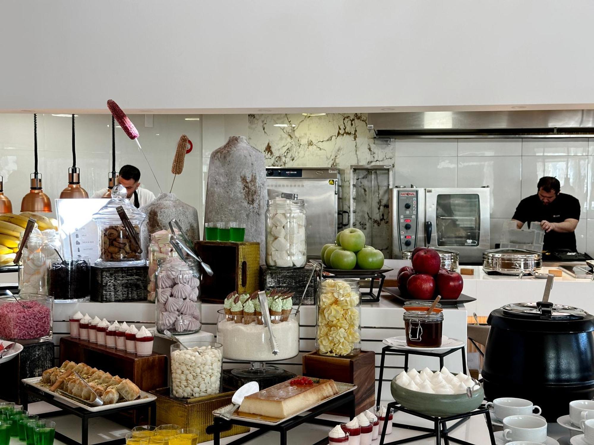 King Jason Paphos - Designed For Adults By Louis Hotels 외부 사진