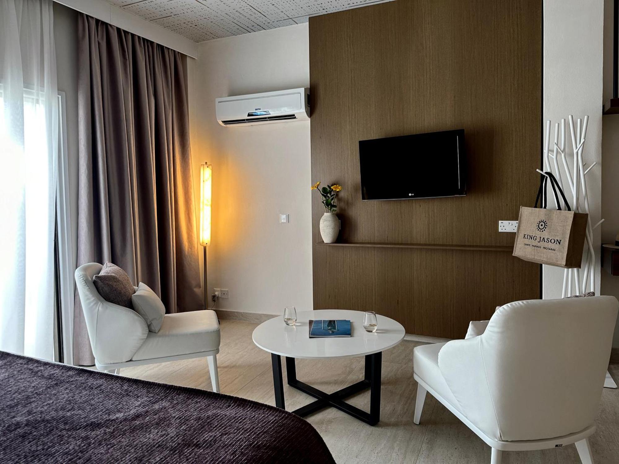 King Jason Paphos - Designed For Adults By Louis Hotels 외부 사진
